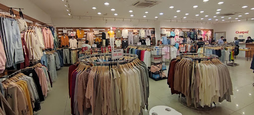 Guapa Salto Shopping