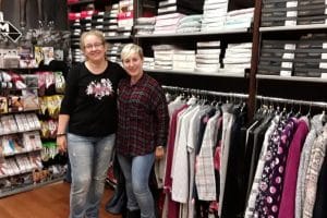 Romaes, Tienda